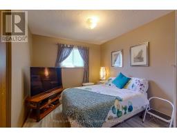 152 MELROSE AVENUE - 15