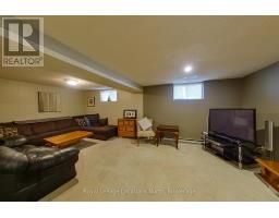 152 MELROSE AVENUE - 18