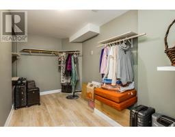 27 BEAUSOLEIL DRIVE - 33