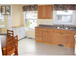 4 ST. JAMES PLACE - 10