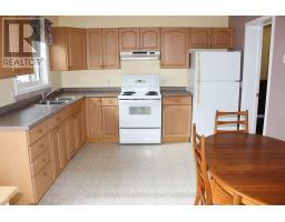 4 ST. JAMES PLACE - 11
