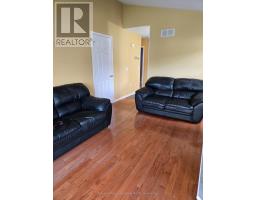 4 ST. JAMES PLACE - 9
