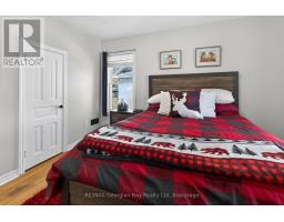 641 BAY STREET - 19