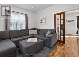 641 BAY STREET - 8
