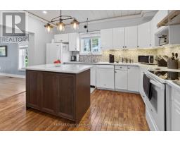 641 BAY STREET - 9