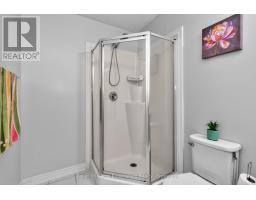 992 COOK DRIVE - 23