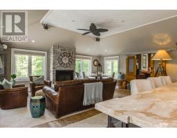 40 POLISH AVENUE - 11