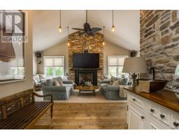 40 POLISH AVENUE - 18