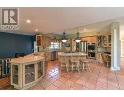 403 BAY STREET - 10