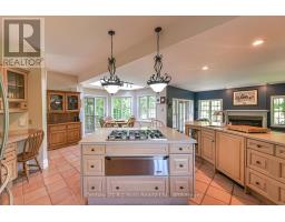403 BAY STREET - 14
