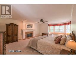 403 BAY STREET - 22
