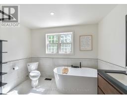 403 BAY STREET - 26