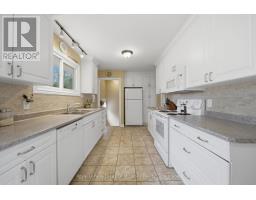 2049 MARCHMONT ROAD - 12