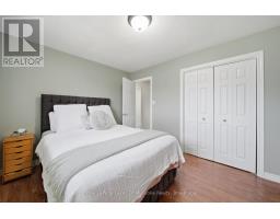 2049 MARCHMONT ROAD - 20