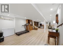 2049 MARCHMONT ROAD - 24