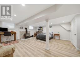 2049 MARCHMONT ROAD - 29