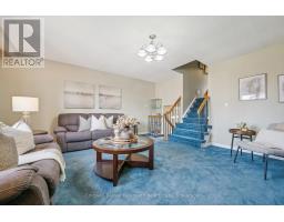17 HISTON CRESCENT - 9