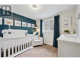 4 EASTVIEW CRESCENT - 18