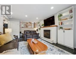 4 EASTVIEW CRESCENT - 23