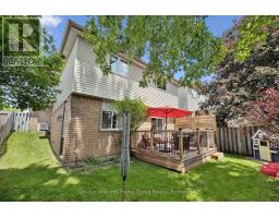 4 EASTVIEW CRESCENT - 31