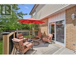4 EASTVIEW CRESCENT - 33