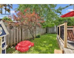 4 EASTVIEW CRESCENT - 34