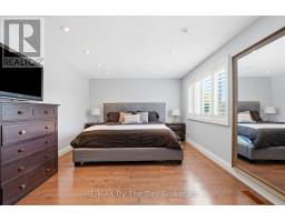 291 WOODLAWN CRESCENT - 29