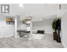 291 WOODLAWN CRESCENT - 34