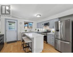 313 BARTLETT AVENUE N - 17