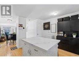 313 BARTLETT AVENUE N - 23
