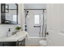 313 BARTLETT AVENUE N - 29