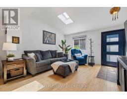 313 BARTLETT AVENUE N - 9