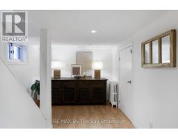 44 RAMBERT CRESCENT - 38