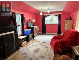 16 PETER STREET S - 26