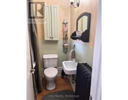 16 PETER STREET S - 27