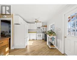 12 FERNDALE ROAD - 6