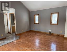 600457 50 SIDE ROAD - 16