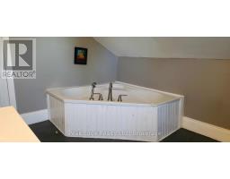 473 CAMPBELL STREET - 13