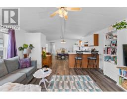 12 IROQUOIS LANE - 17