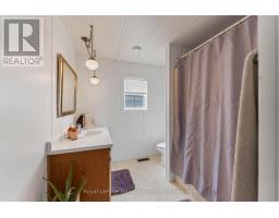 12 IROQUOIS LANE - 23