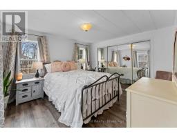 12 IROQUOIS LANE - 25