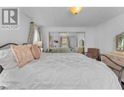 12 IROQUOIS LANE - 26