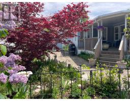 12 IROQUOIS LANE - 5