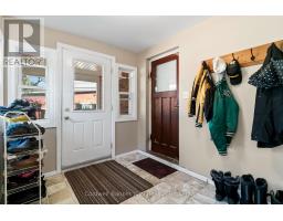 121 QUEEN STREET W - 4