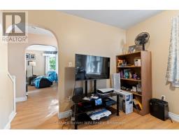 121 QUEEN STREET W - 8