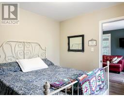 111 SUNRISE AVENUE W - 13