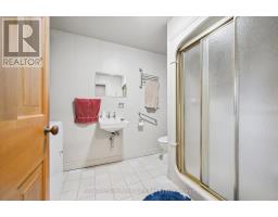 8060 WELLINGTON RD 18 ROAD - 33