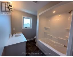 UNIT 2 - 8 GOLF LINKS ROAD - 17