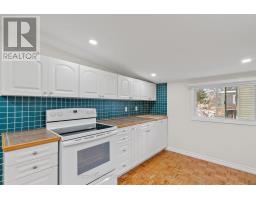 28 SUTTON DRIVE - 6