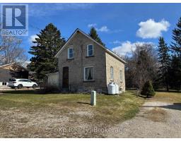 28 QUEEN STREET W - 3